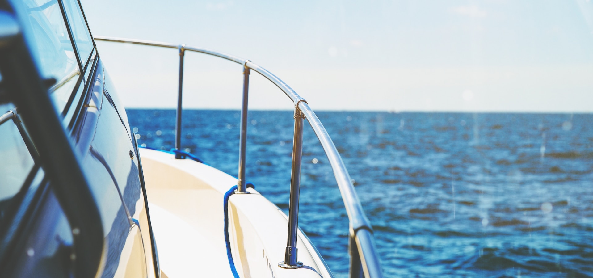 Accastillage de pont — filières inox, équipements bateau | Nautelio